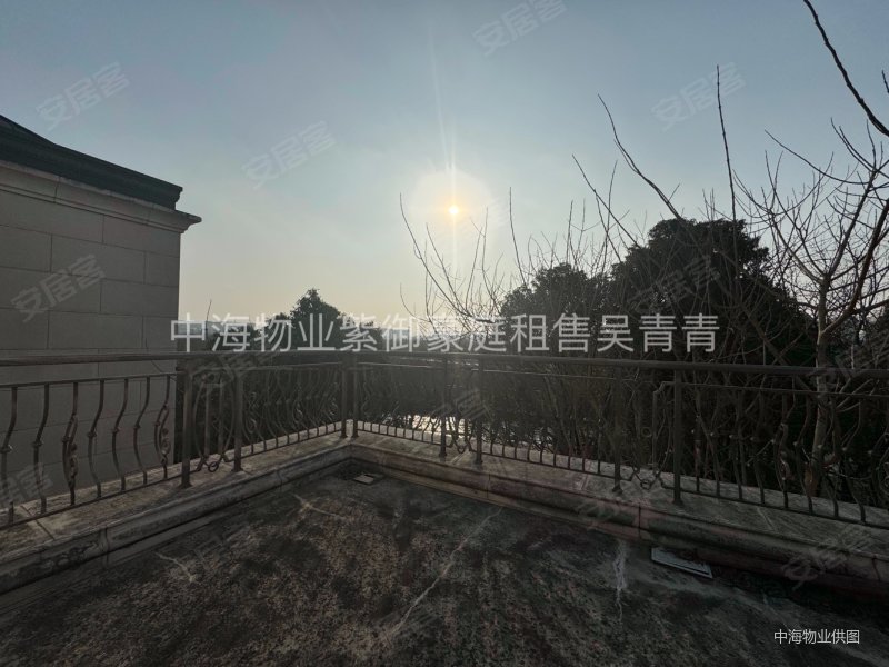 中海紫御豪庭(三期别墅)6室4厅5卫368.45㎡南北5500万
