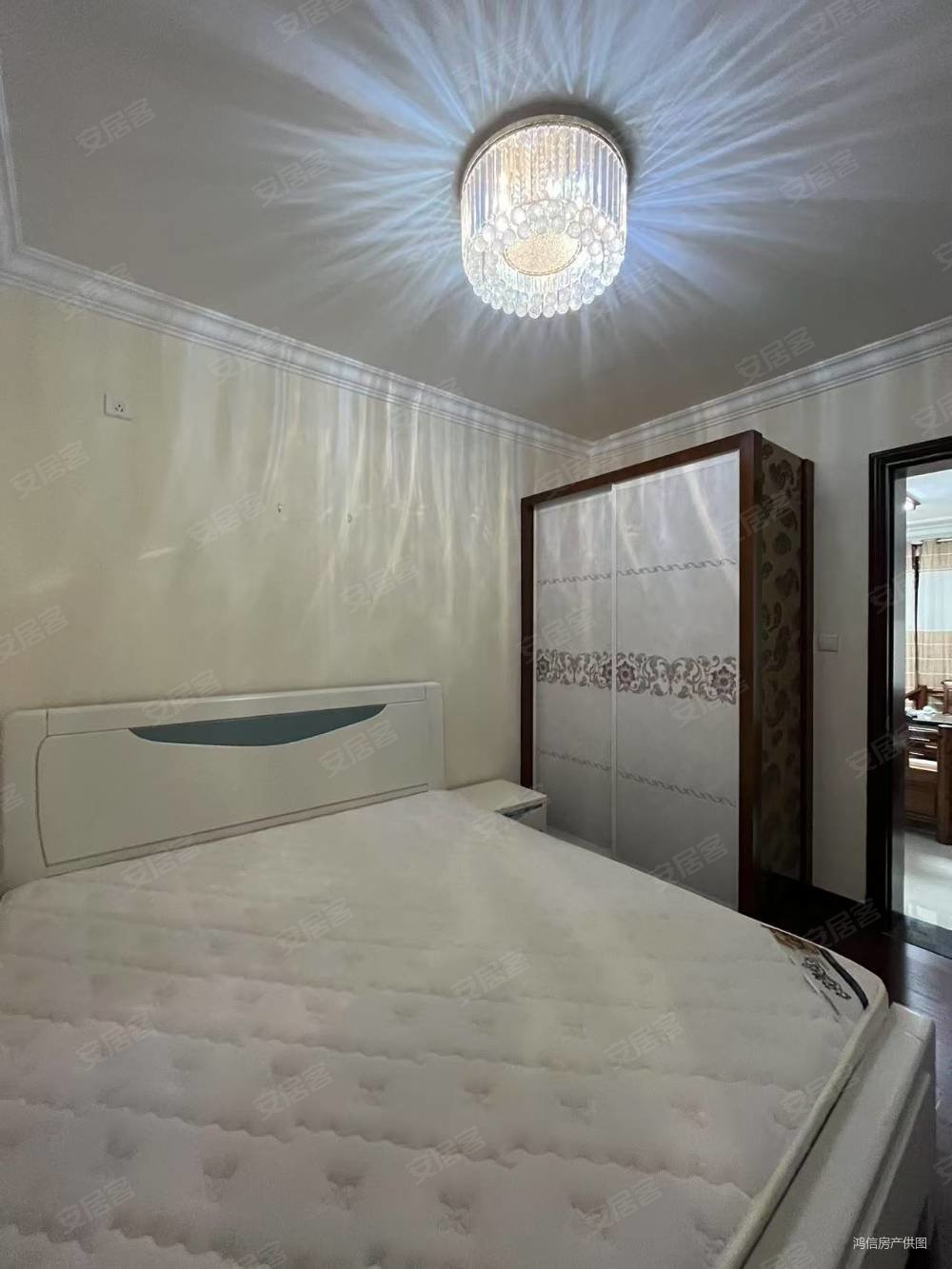 恒大城3室2厅1卫116㎡南北83万