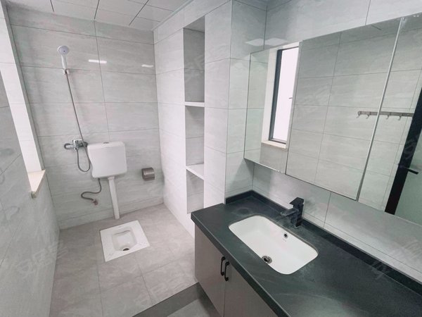 广州天河天河北怡侨大厦精装3室双卫生间 干净整洁  随时看房 通风