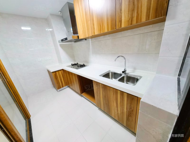 黄江班芙春天全新精装3房2卫满五过户快急售