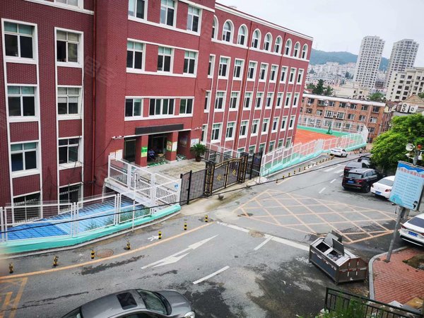 大连中山秀月共存巷小区秀月街秀月小学共存巷3楼南向 采光好交通方便