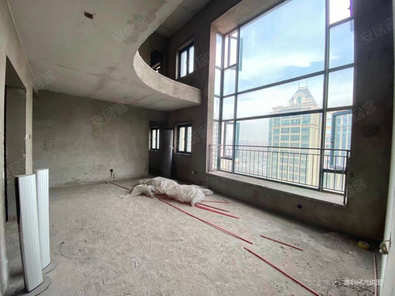 恒大绿洲东区复试楼中楼单价9100本满五小区中心不临街