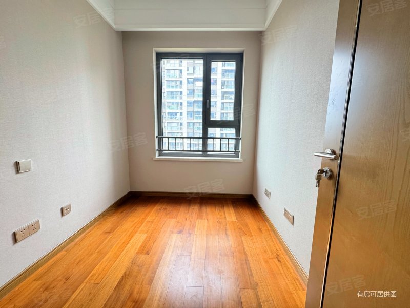 仁恒公园世纪北区大平层江湾雅园精装修没住过正对小区泳池