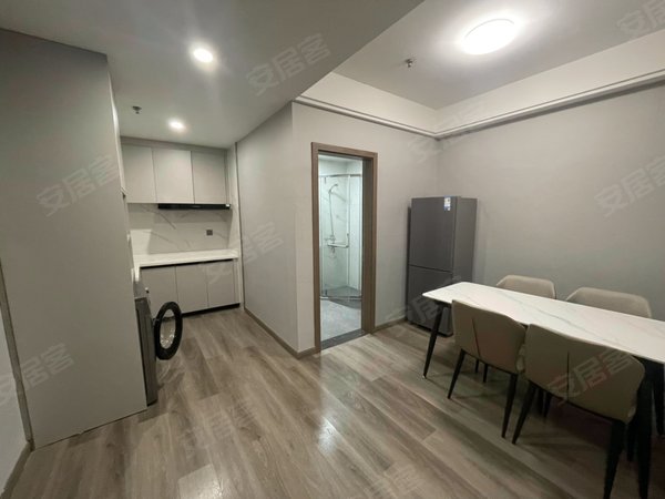 海宁海宁市区马桥御江南(海宁)马桥经编园区 河滨汇  御江南精装2室 包车位宽带 随时看房出租房源真实图片