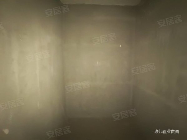 和谐警苑(A区)4室2厅2卫179.04㎡南北50万