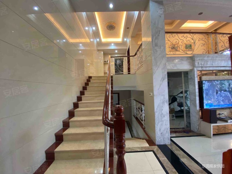 石竹山水园 商品住宅 精装可拎包入住 满五 朝南 有电梯