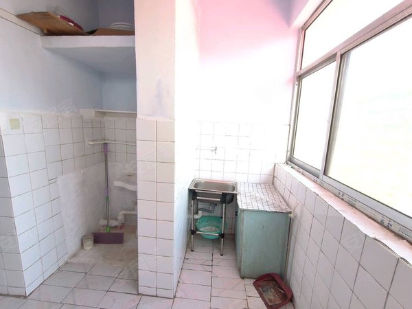 潍坊诸城诸城城区紫藤花园带附房紫藤花园套二精装!家具齐全!