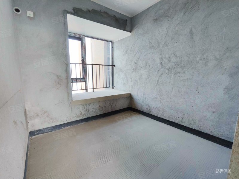 清水房,世纪金马旺龙湖云景二手房,66万,4室2厅,2卫,125平米-重庆安居