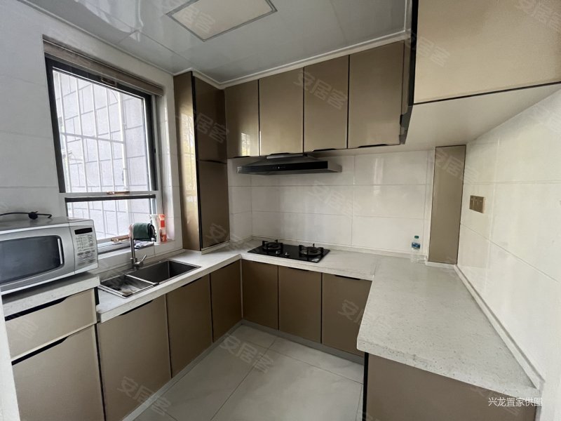 北城壹号 电梯洋房 1楼带花园 2车位1下房