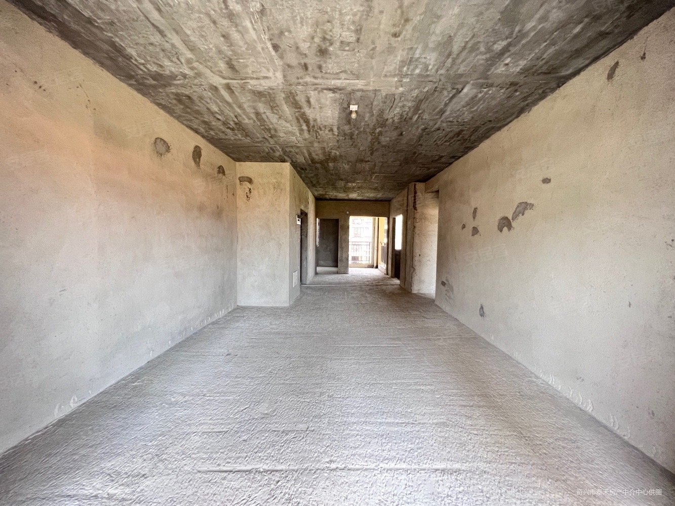 互湘东江湾4室2厅2卫148㎡南北76.8万