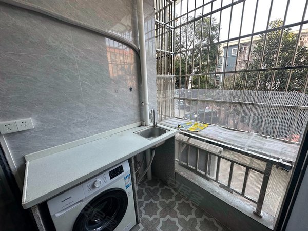 广州天河柯木塱柯木塱新村大街小区柯木塱地铁c出口阳台大一房一厅