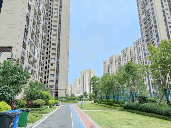 佛山顺德容桂碧桂园凤凰湾不对路不对高压线!