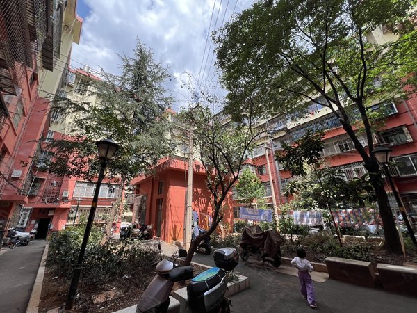 【多图】工人新村,金碧片区租房,工人新村农贸市场斜对面两室带部分