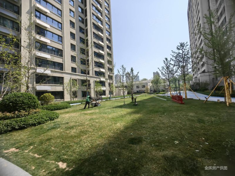 复兴区荣盛城铁西大街旁 小高层 通阳台南北通透小三居