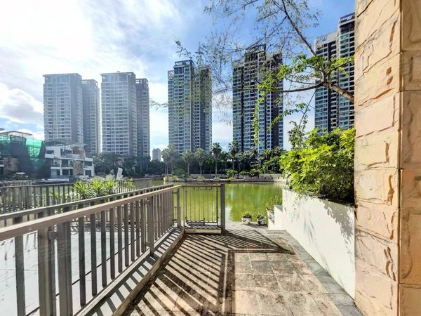 【多图】华发新城五期(彩云河畔别墅),南屏租房,有两个车位使用 华发