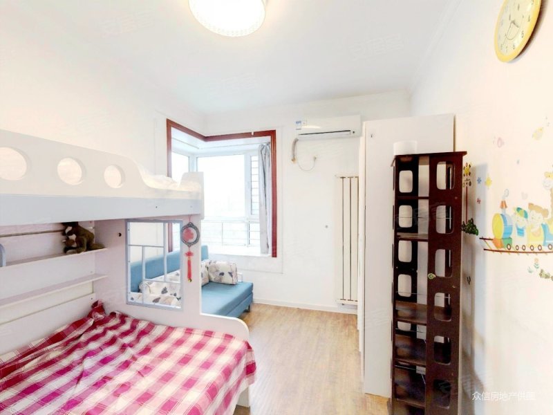 花溪苑南北通透三居中低楼层位置好出行方便近地铁