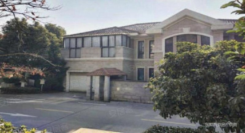 依云溪谷(别墅)7室2厅5卫376.73㎡南北1650万