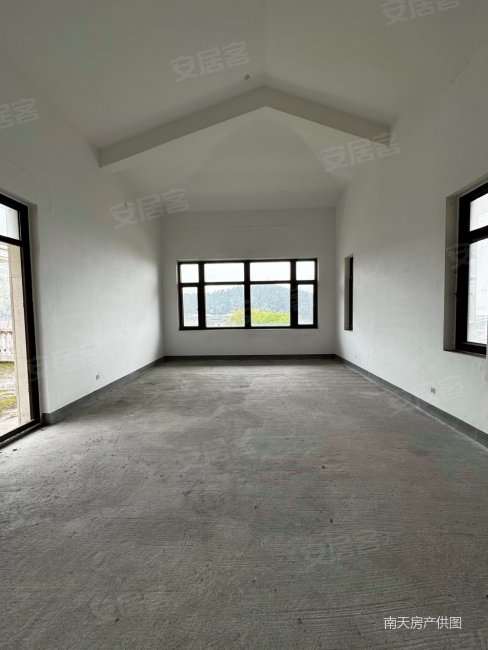 花园3亩 独栋别墅 石材干挂 超低密度 超低密度 产权清晰,南苑钱湖四