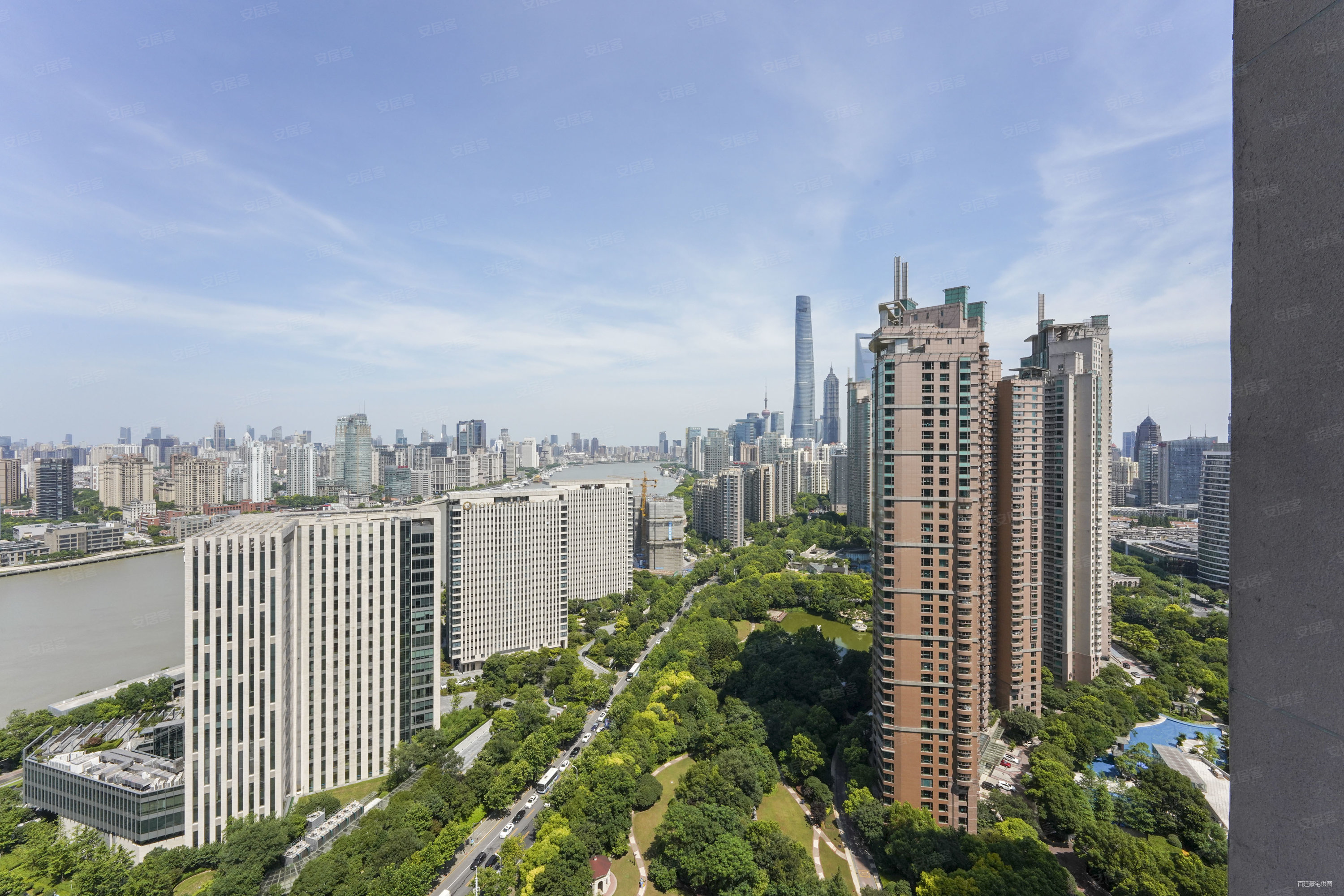 世茂滨江花园(南区)4室2厅4卫278.33㎡西南3950万