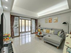 潮州湘桥潮枫路绿榕湖畔 2楼 约110平方 3房2厅2卫新雅装修 家具家电出租房源真实图片