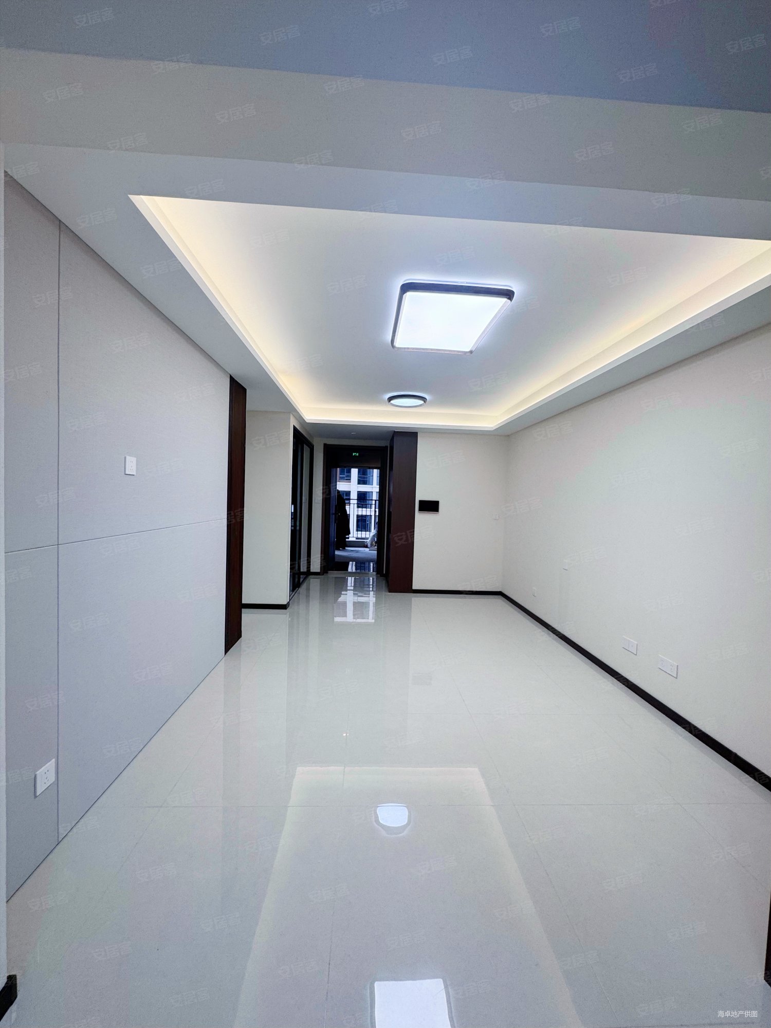 中欧国际城金茂悦(北七区B8)3室2厅1卫89㎡南北74万