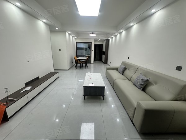 六安金安政务中心瑞梦花园三期实拍 汇文 一中旁 瑞梦花园三期 远大印蘭山 南山新村 三室出租房源真实图片