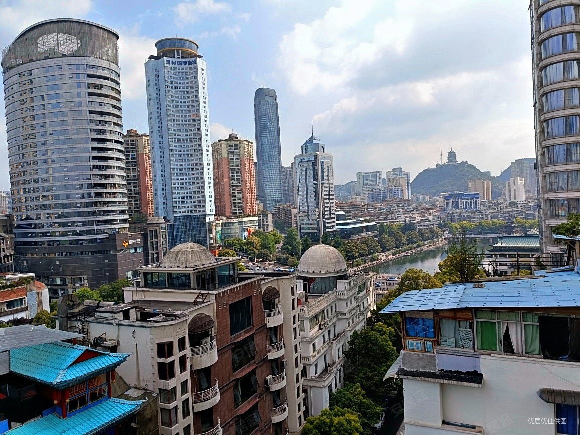 甲秀楼广场新华路兴隆街箭道街南浦大厦精装两房俯瞰南明河