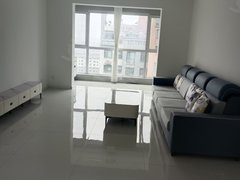 沂南城区君悦购物广场府前小区黄金3楼！120三室两厅 精装家具家电全配齐出租房源真实图片