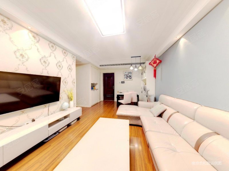 3号线地铁口,奥特莱斯门口,精装三房,翠屏诚园(北区)二手房,192万,3室