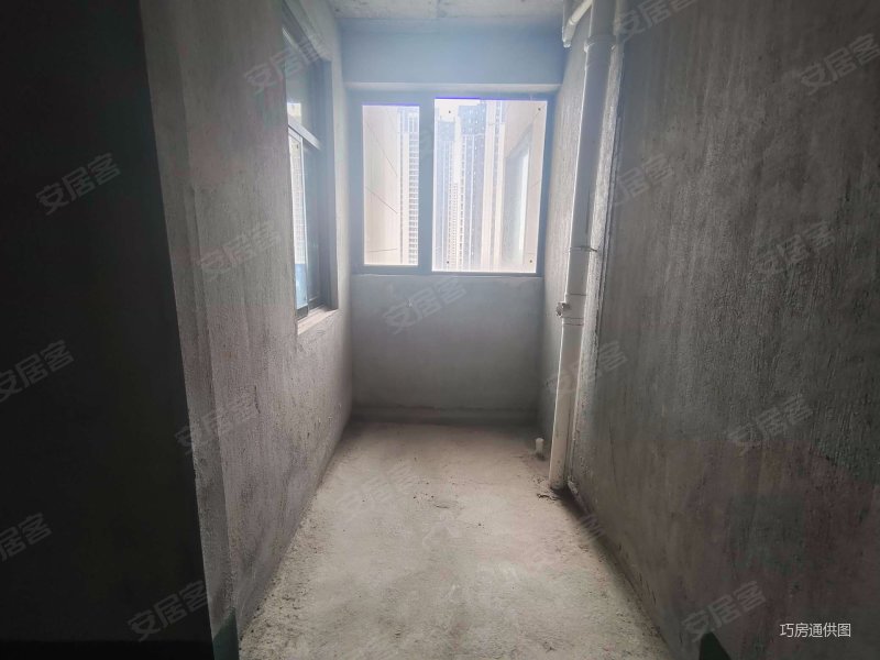 龙安花园正南朝向正规商品房有电梯双卫生间楼层好