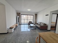 海口龙华金宇龙湖天街周边 坡博正规五房两卫 全新精装 手茨出租 拎包入住出租房源真实图片