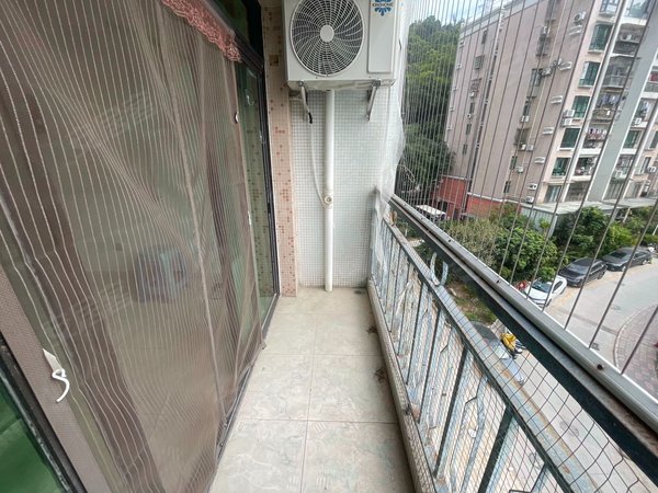 深圳布吉百鸽笼加洲花园随时看房有钥匙~~百鸽笼地铁口附近,万象汇旁