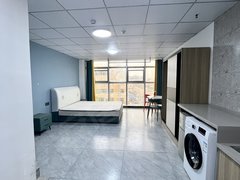 金坛西城八佰伴八佰伴旁自己公寓无中介,押一付一停车免费,靠新天地家电齐全出租房源真实图片