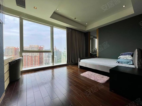 第一豪宅俯视广州身份名片一线江景侨鑫汇悦台