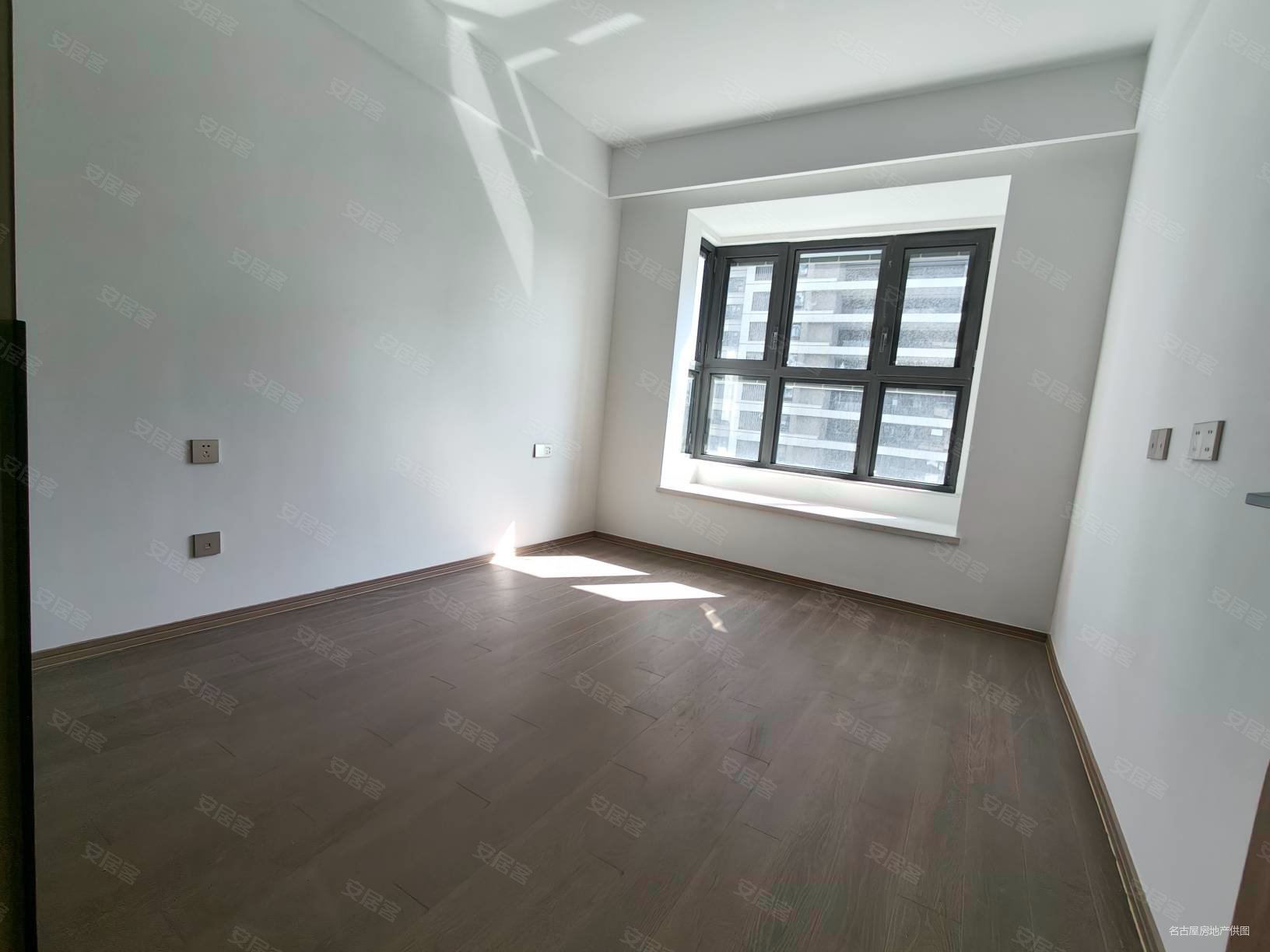 大华|春和景明雅园 全新现房 从未住人 l形大阳台 通透户型