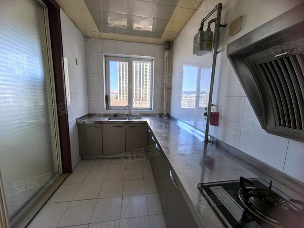 莱芜莱城莱城城区滨河花苑1100元六区滨河花苑精装三室拎包入住出租