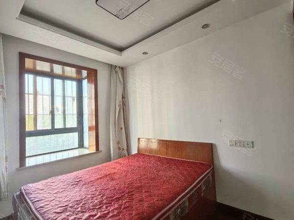 苏州吴江盛泽星月翡翠半岛翡翠半岛两室2万一年包物业 采光好 简单