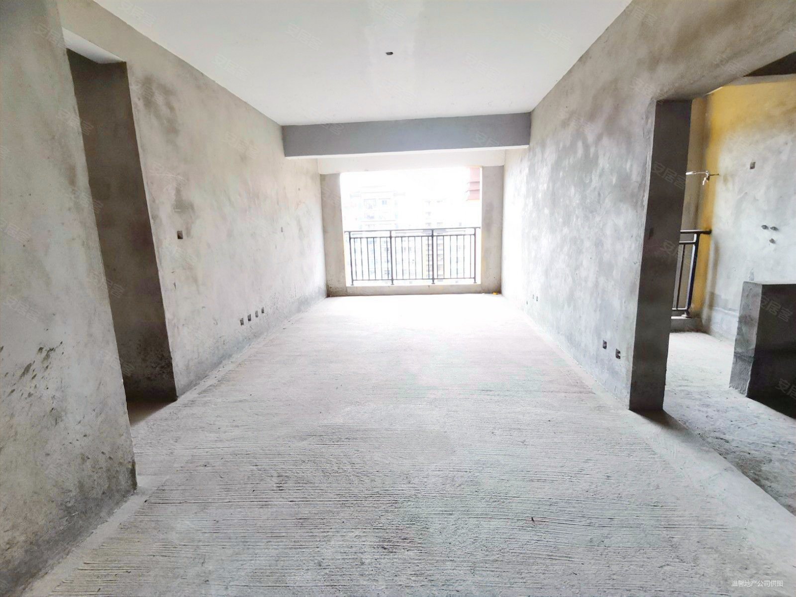 河东东城华府套三双卫带车还带可使用花园66万