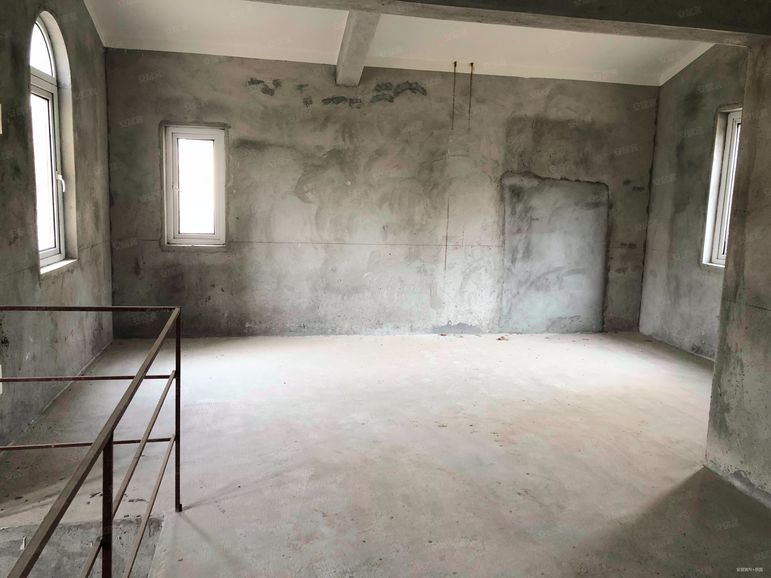 珑璟轩(别墅)4室2厅2卫163.05㎡东南245万