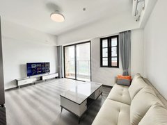 东莞东城世博广场！泰禾新天地  76平大2房  客厅大气明亮 景观视野好出租房源真实图片