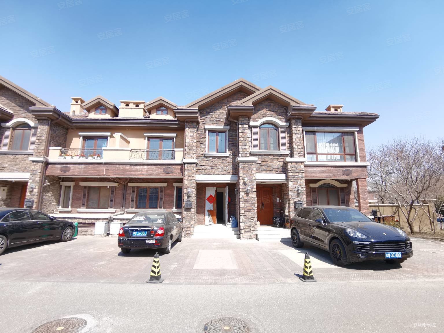 北辰红橡墅4室3厅4卫367.13㎡南北1200万