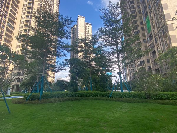 肇庆鼎湖桂城保利花园(二期)保利花园二期127方4房2厅2卫,拎包入住