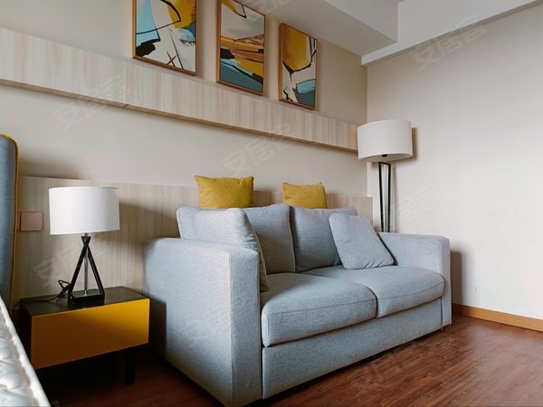 无锡宜兴新街壹克拉公馆壹克拉公馆,一室一厅1800一个月,精装修  看房