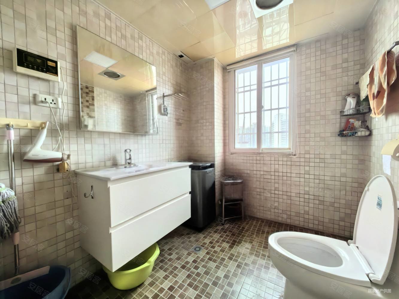 天虹金福园3室2厅1卫127㎡东西63万