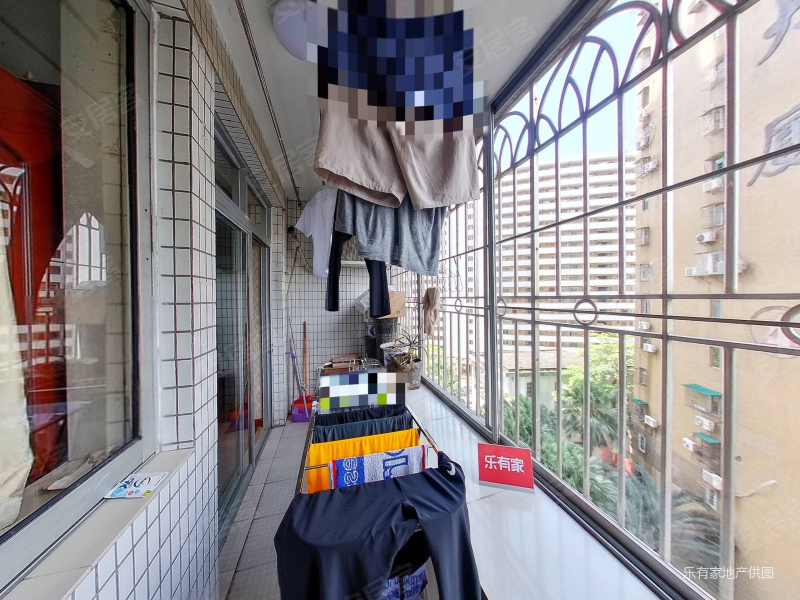 国城花园 商品房 购物方便 精装修 近地铁 小三居