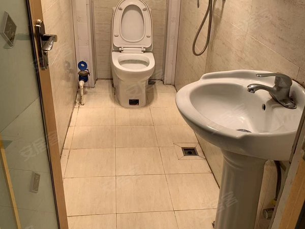 金华浦江县市中心中山花园中山南路公寓出租 兴丰客附近 汽运中心对面 拎包入住出租房源真实图片