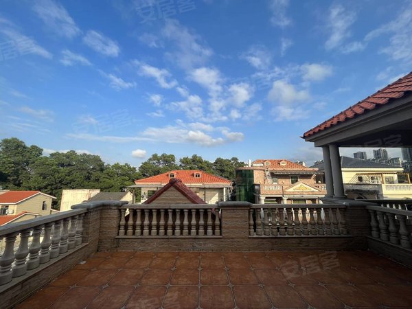 深圳龙华民治梅花山庄(别墅)梅花山庄新出独栋别墅 上下五层 自住房