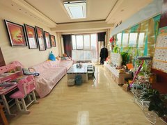 天辰花园 龙园小学附近 精装两室家具家电齐全 可拎包入住