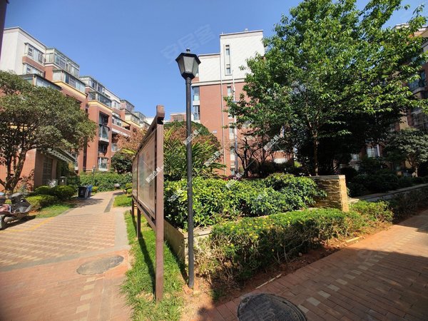 昆明西山滇池度假区滇池卫城橡尚滇池卫城橡尚可短租 地铁口 端头房