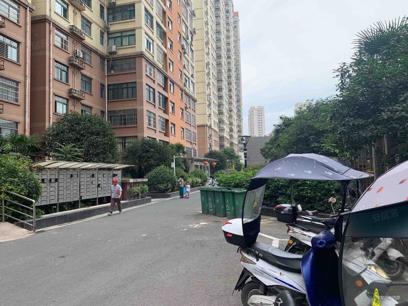 华府骏苑三期精装大两房采光配套全看房方便诚心卖